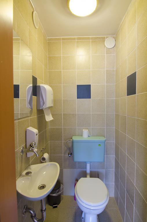 Aura Guesthouse Ljubljana Ngoại thất bức ảnh