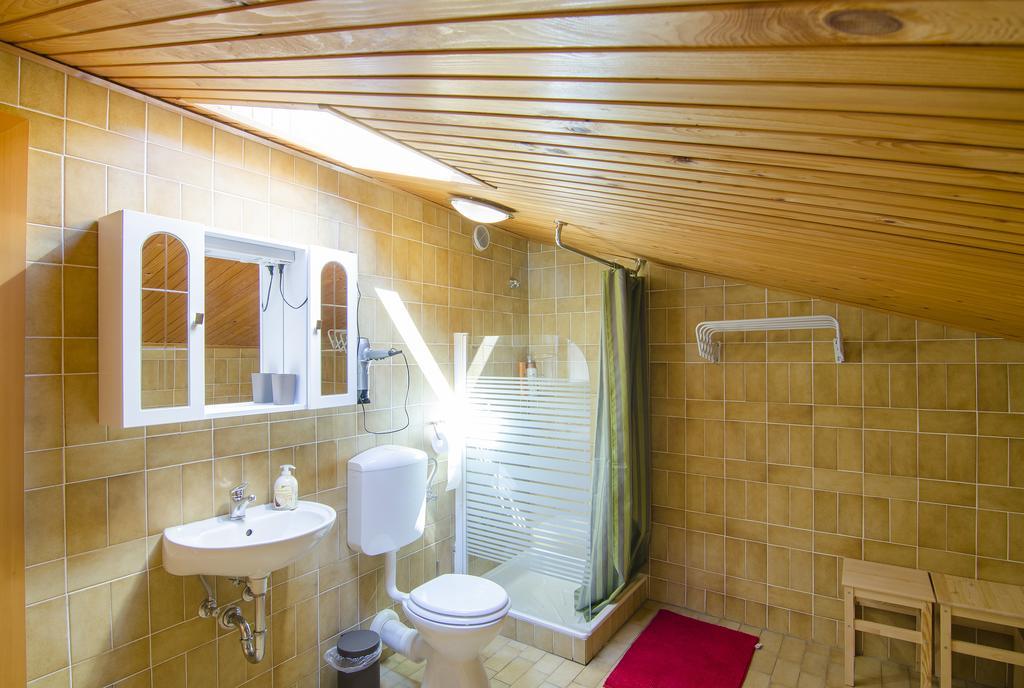 Aura Guesthouse Ljubljana Ngoại thất bức ảnh
