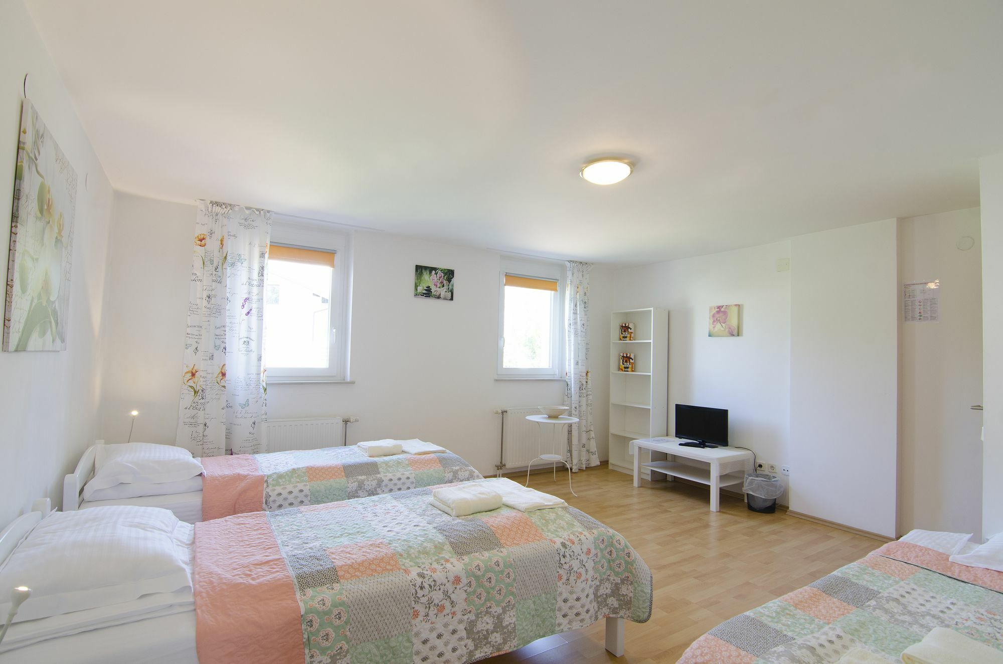 Aura Guesthouse Ljubljana Ngoại thất bức ảnh