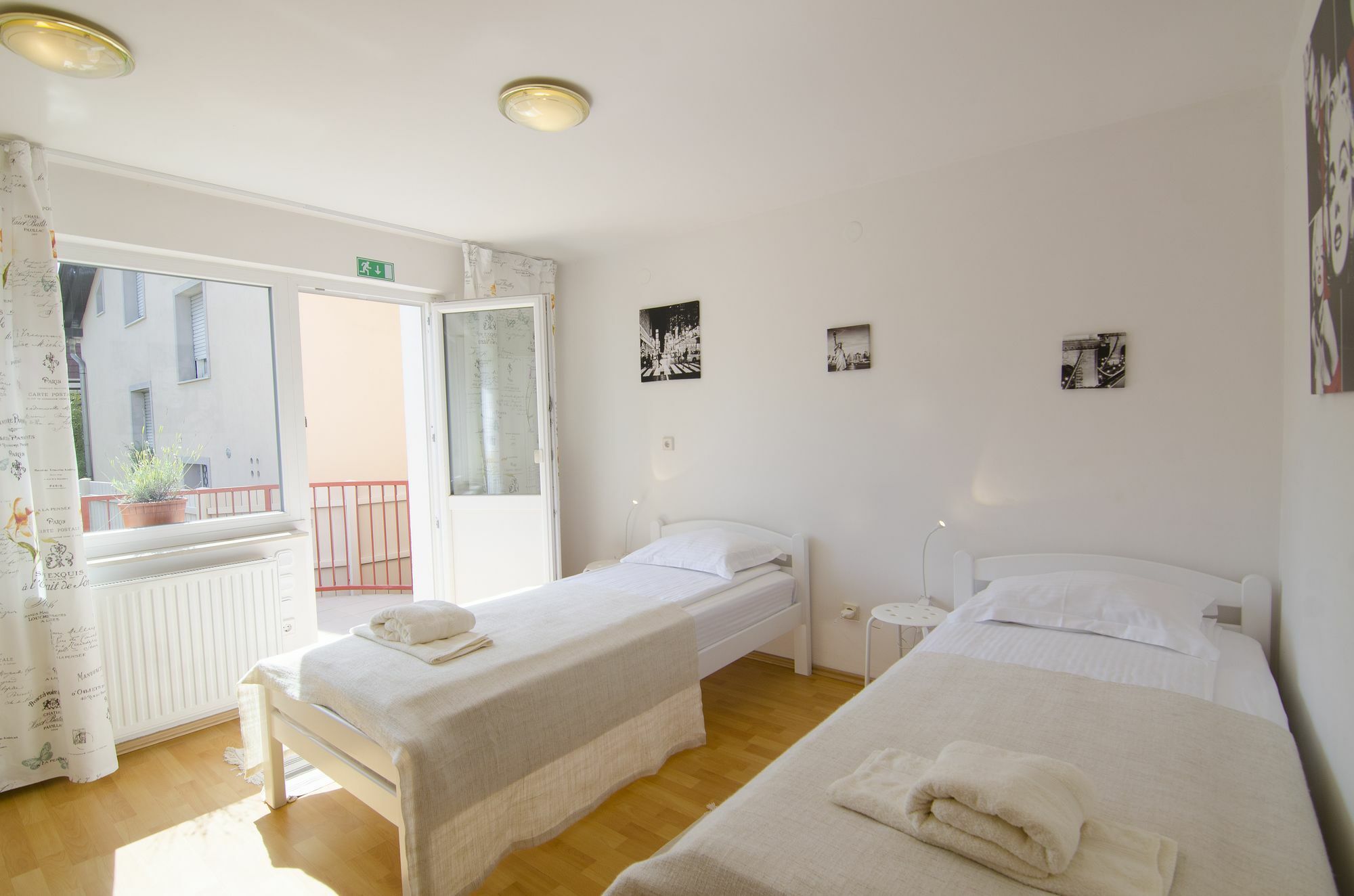Aura Guesthouse Ljubljana Ngoại thất bức ảnh