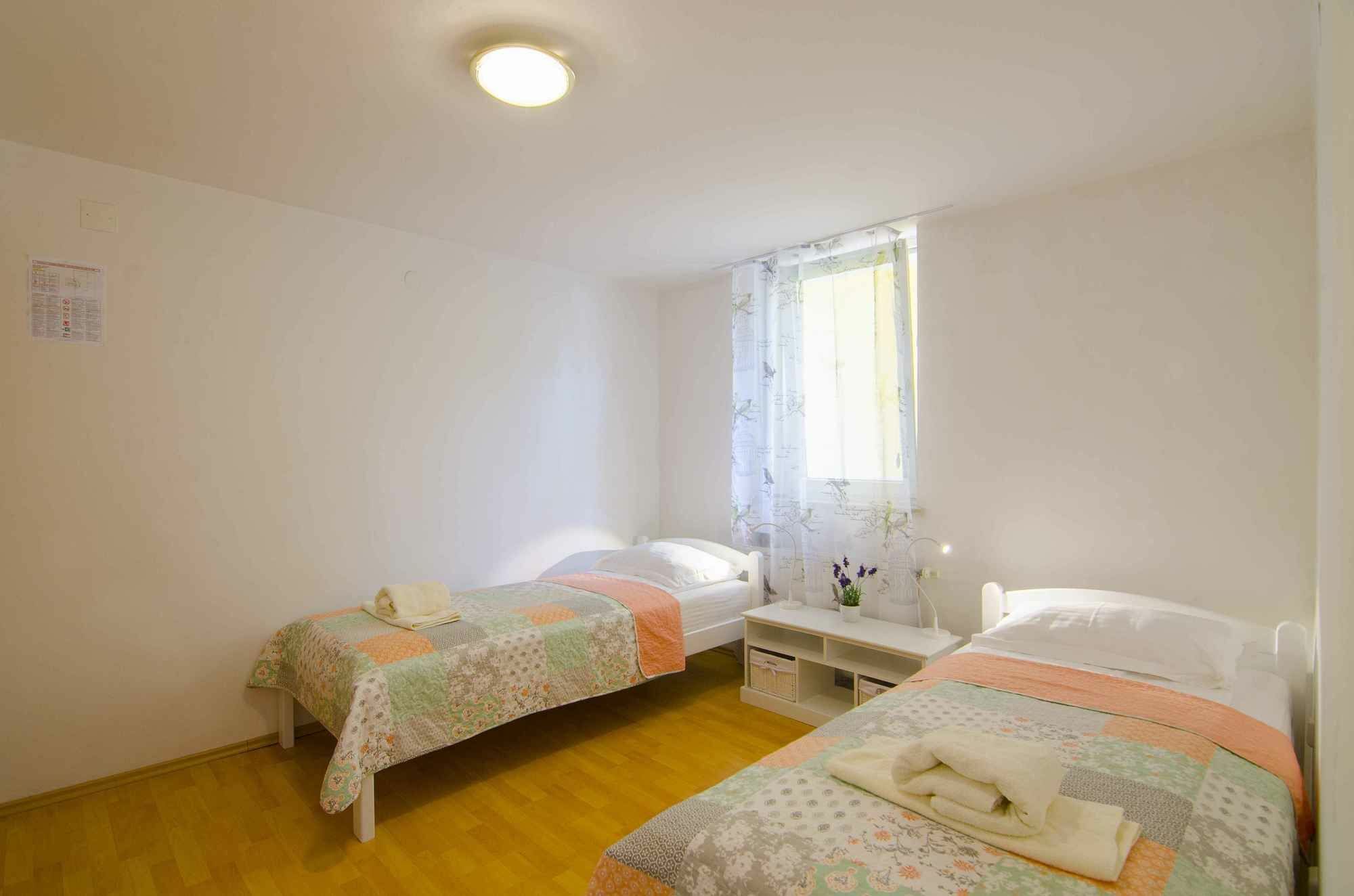 Aura Guesthouse Ljubljana Ngoại thất bức ảnh